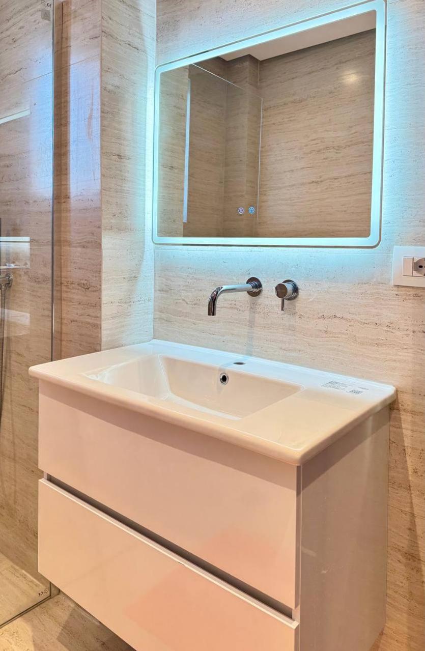 Viola Sea View Penthouse Sarande