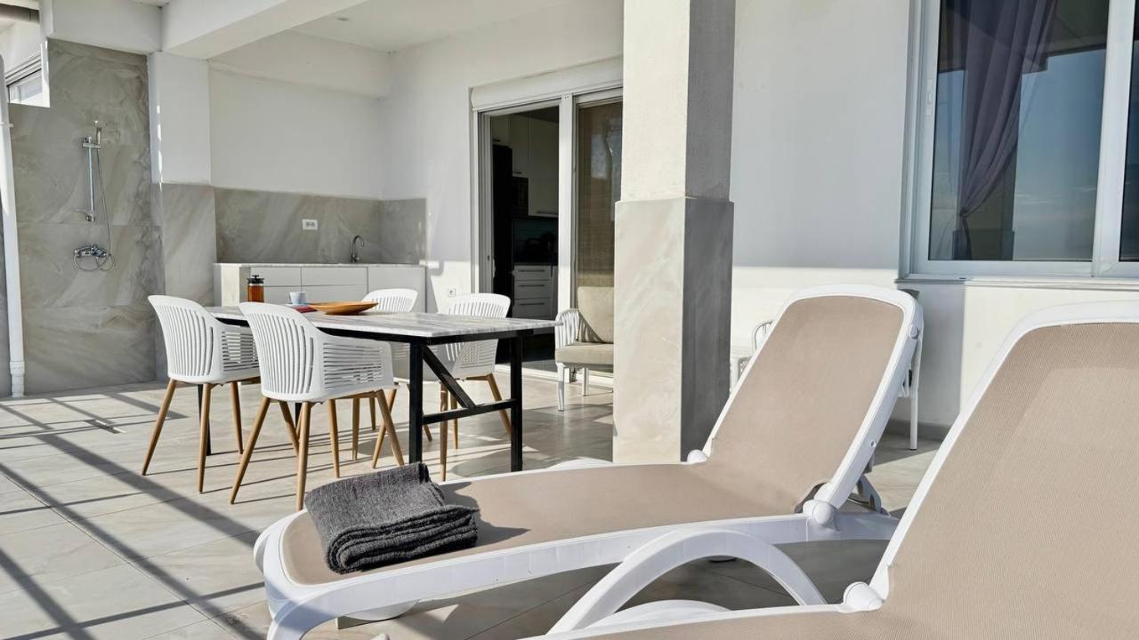 Viola Sea View Penthouse Apartment *